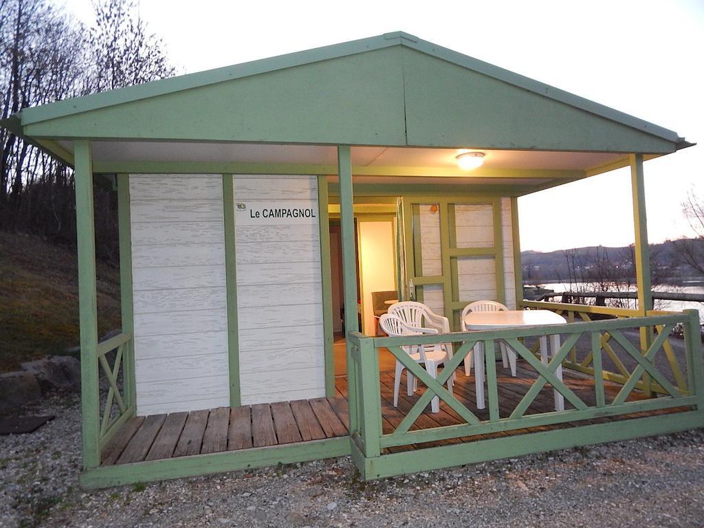 Camping Du Moulin Otel Meyrieu-les-Etangs Oda fotoğraf