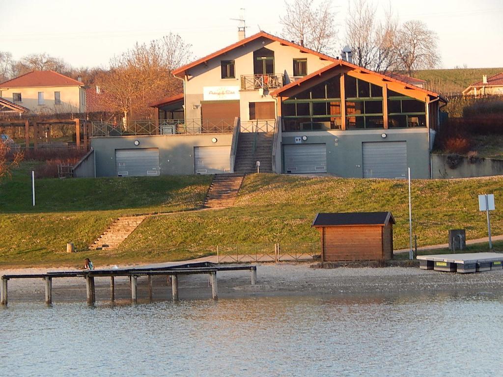 Camping Du Moulin Otel Meyrieu-les-Etangs Dış mekan fotoğraf